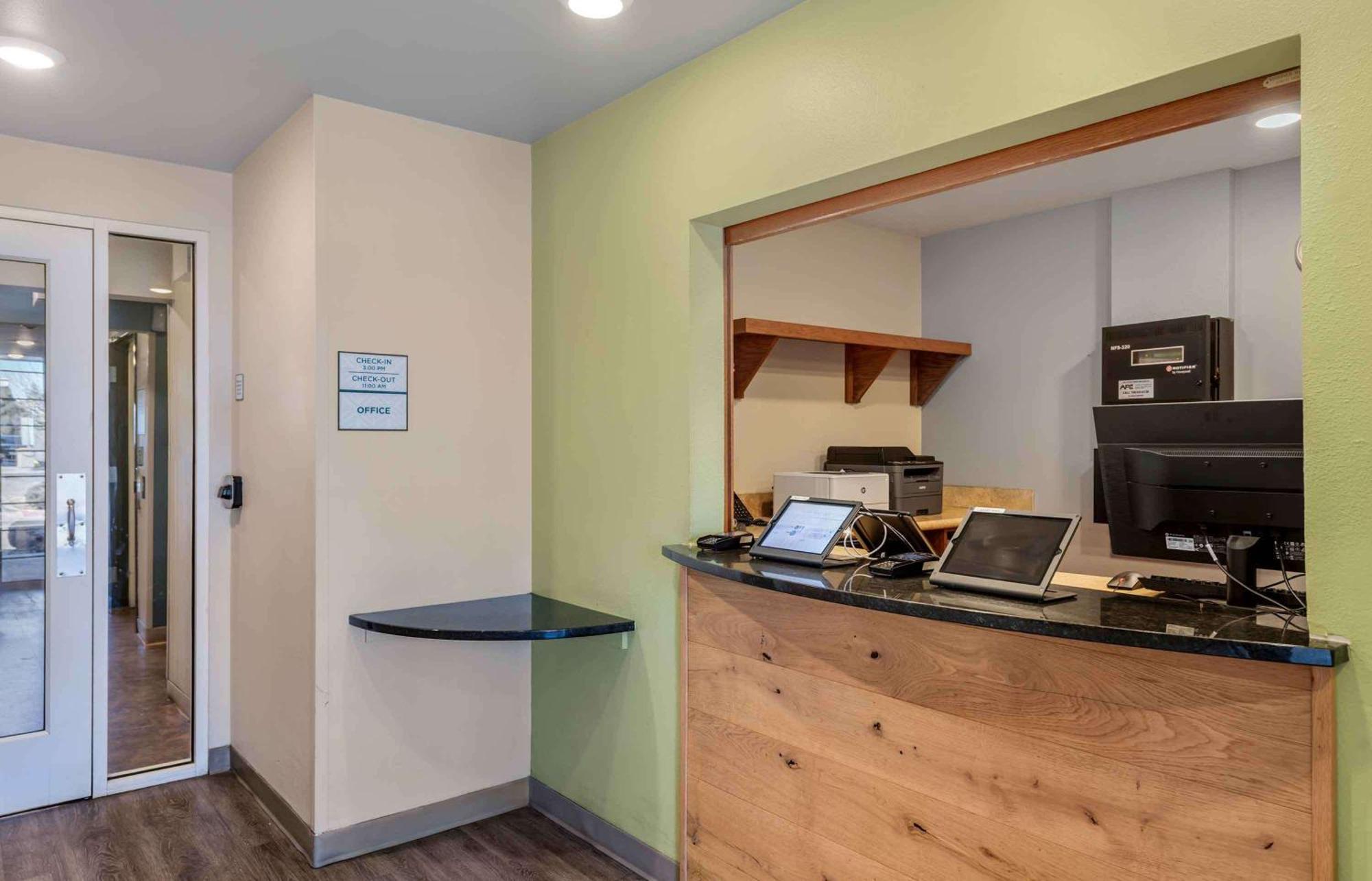 Extended Stay America Select Suites - Colorado Springs - Airport Buitenkant foto