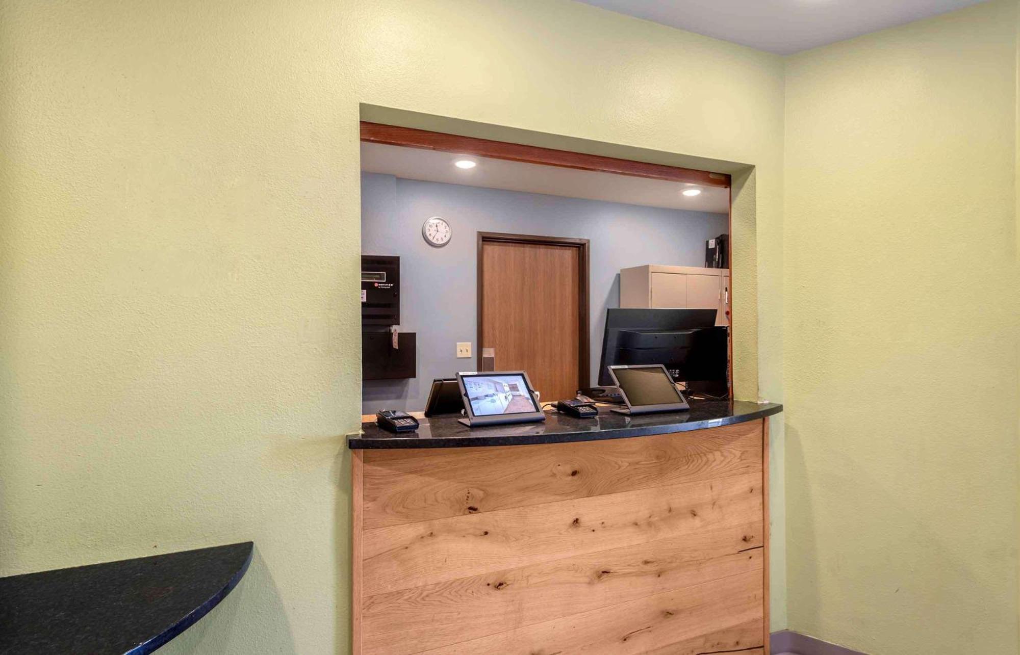Extended Stay America Select Suites - Colorado Springs - Airport Buitenkant foto